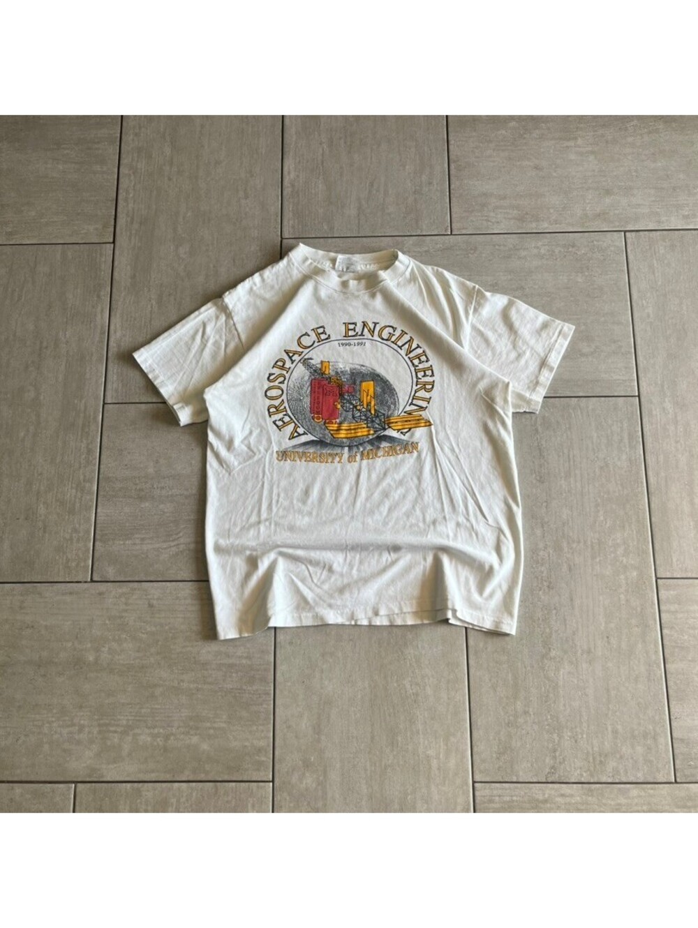 Vintage Hanes White Aerospace Engineering Graphic T-Shirt Size Large